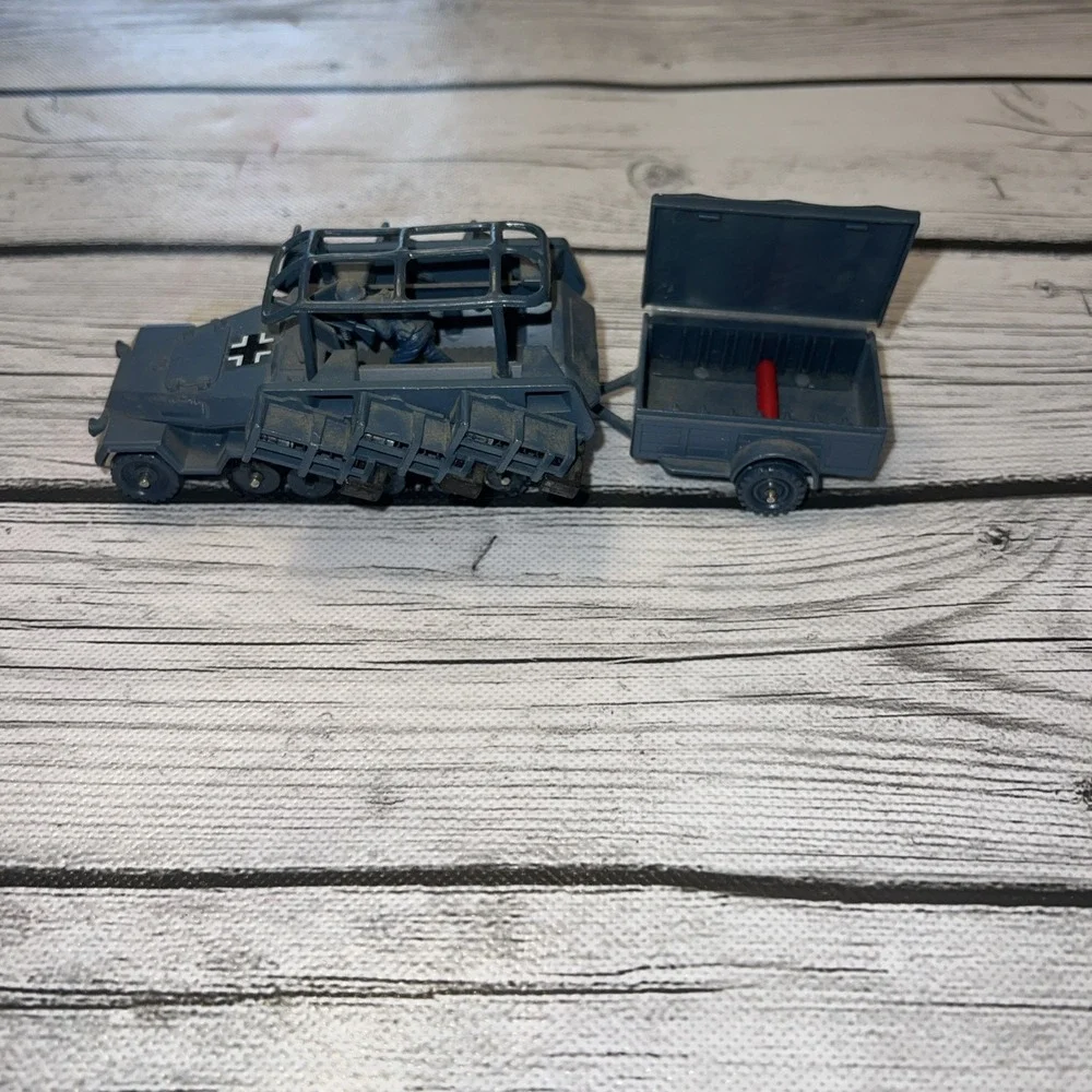 Corgi German Hanomag SdKfz 251/1 Semi Track Rocket Launcher, Trailer, 1 Rocket